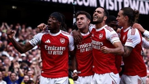 Liệu Arsenal ‘đu đỉnh’ được bao lâu?